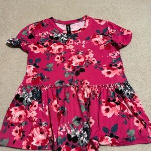 Gorgeous floral peplum top!